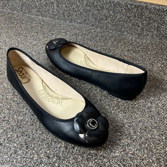 Circus by Sam Edelman Comfort Casual Flat Womens Sz 10M Black Leather Bow Loafer - Picture 3 of 11